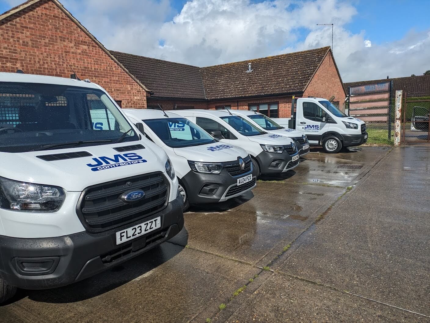 Soanes Signs of Norwich - Vehicle Graphics - Work Example 43